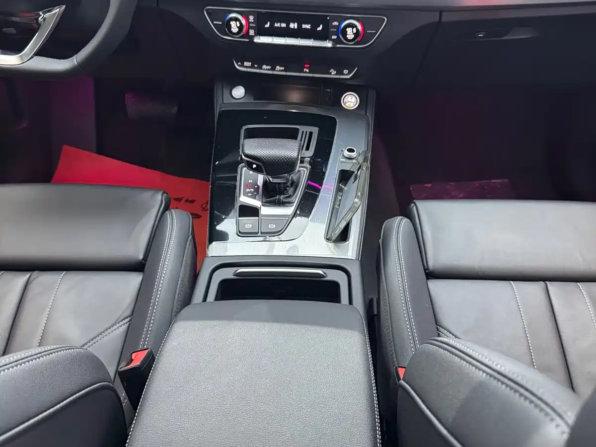 Audi Q5L id 4674362 из Китая 8