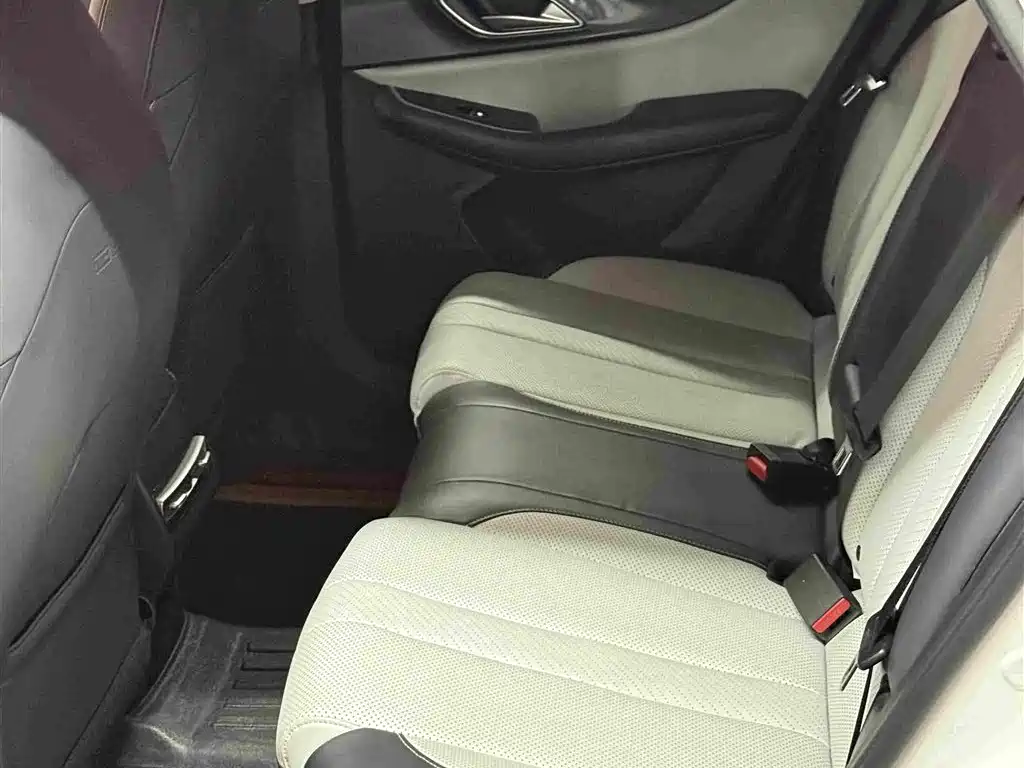BAIC EU5 Plus — миниатюра 14