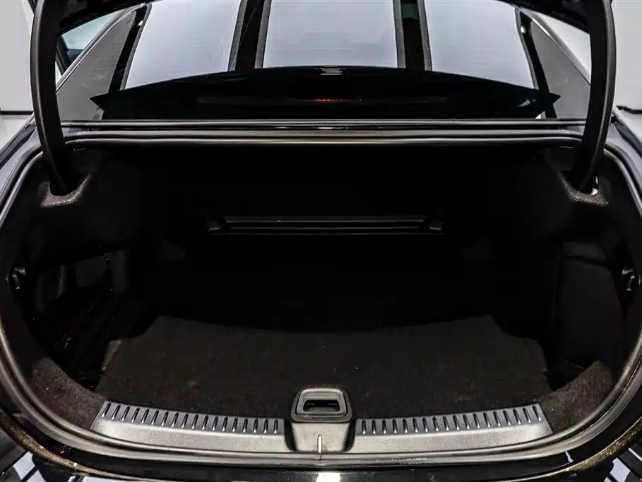 Mercedes-Benz E-Class E 2024 E 300 L Fashion