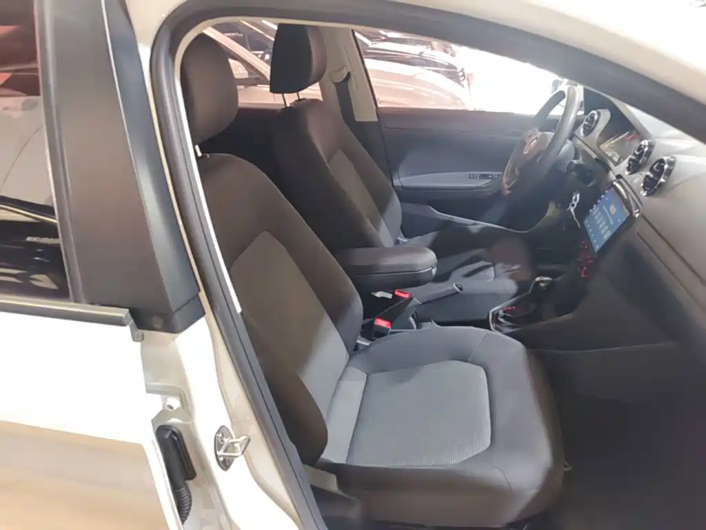 Volkswagen Jetta — миниатюра 25