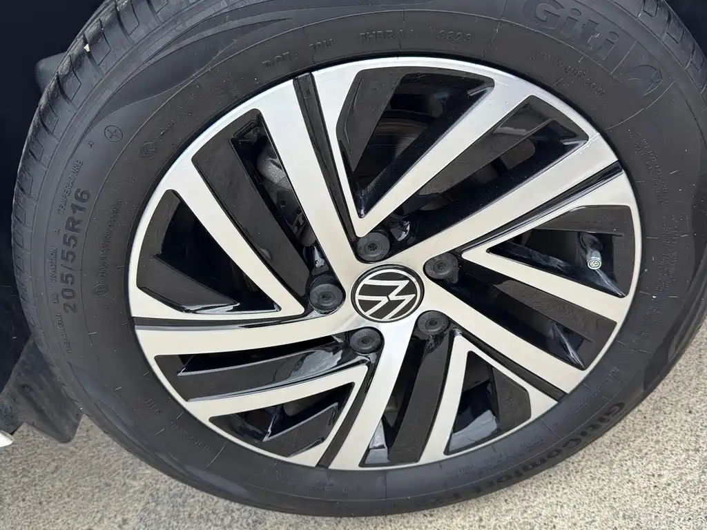 Volkswagen Lavida — миниатюра 13