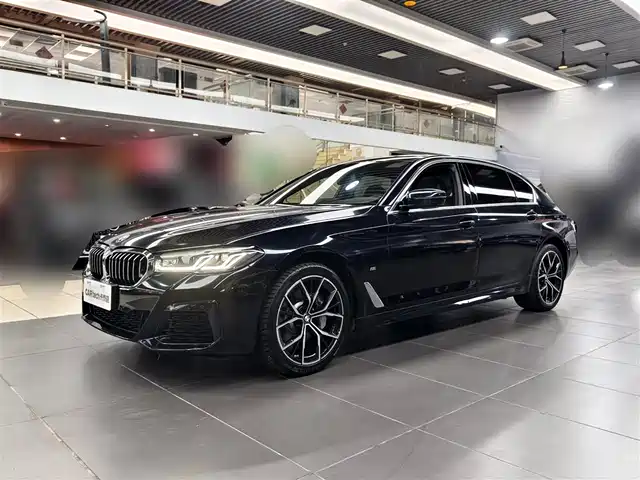 BMW  5 SERIES 2023