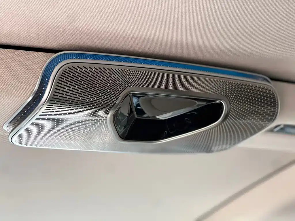 Mercedes-Benz S-Class — миниатюра 10
