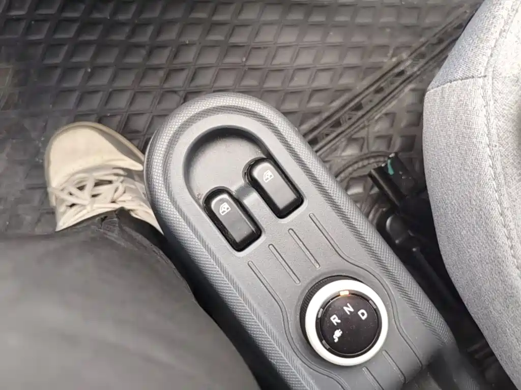 Wuling MINIEV — миниатюра 14