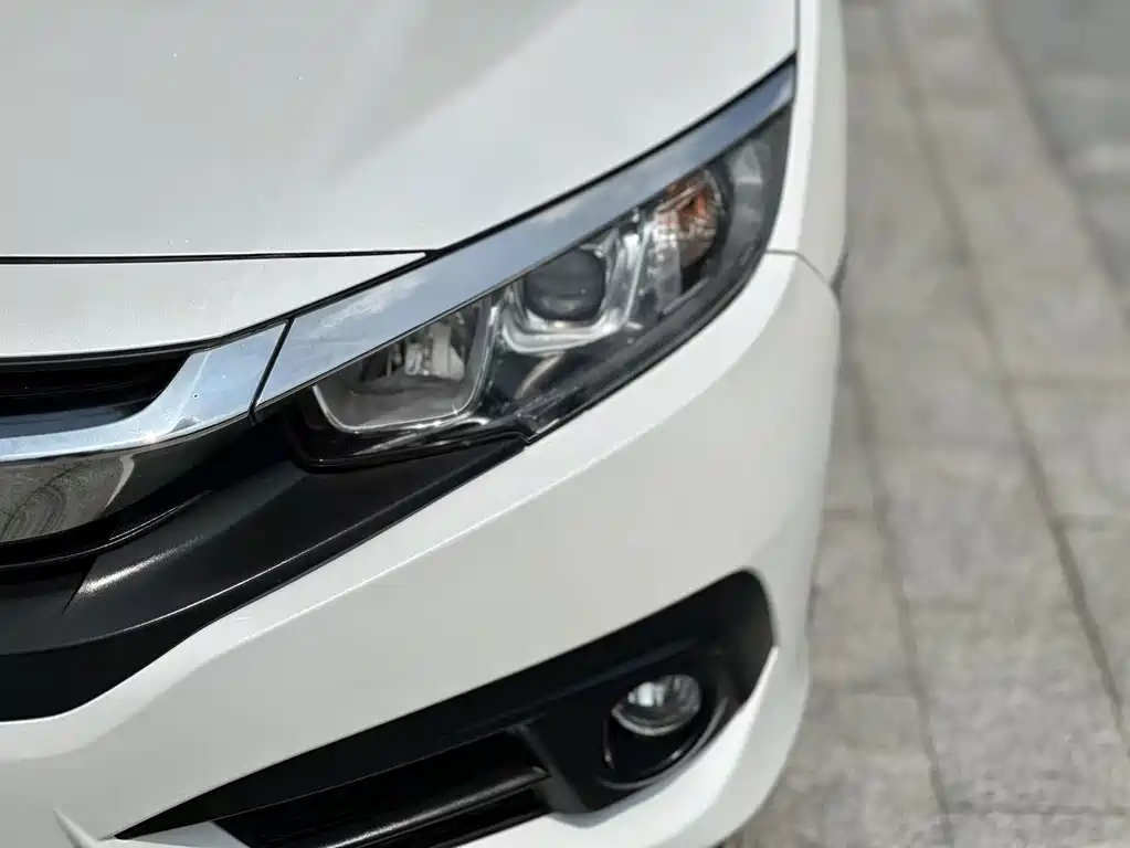 Honda Civic — миниатюра 12