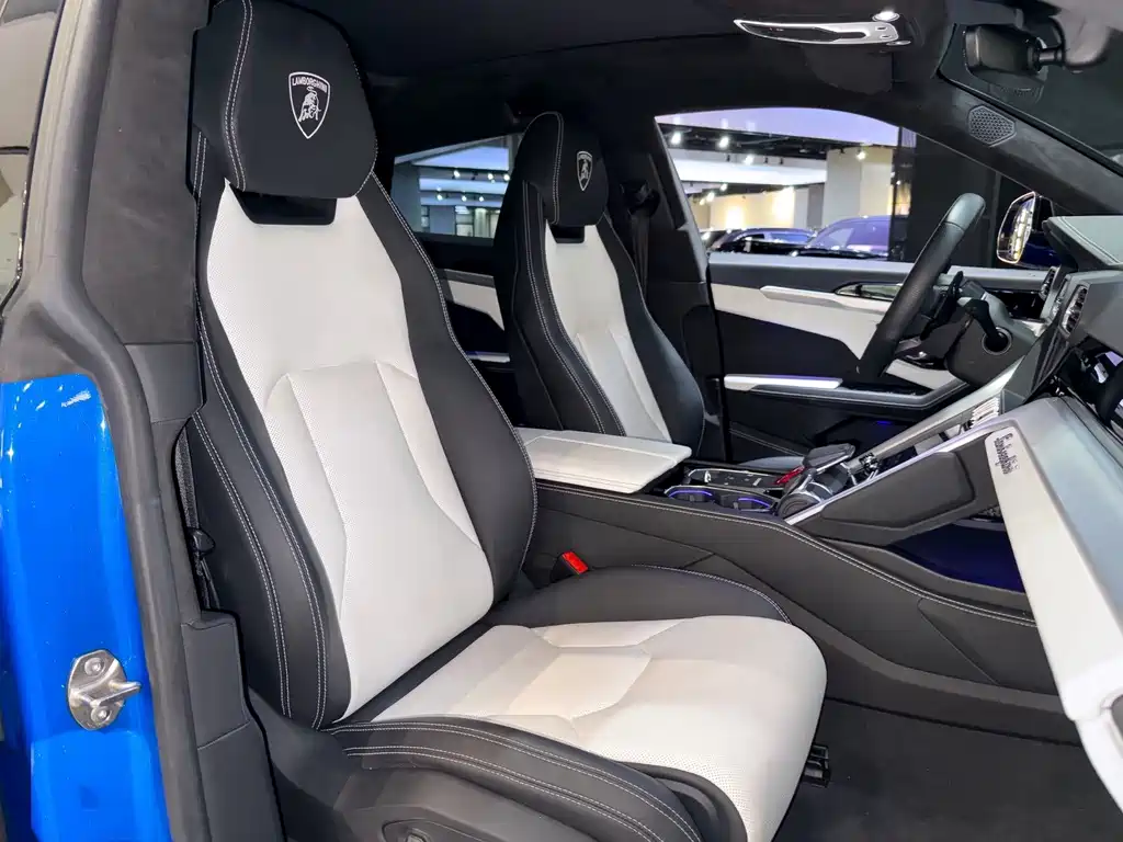Lamborghini Urus — миниатюра 27