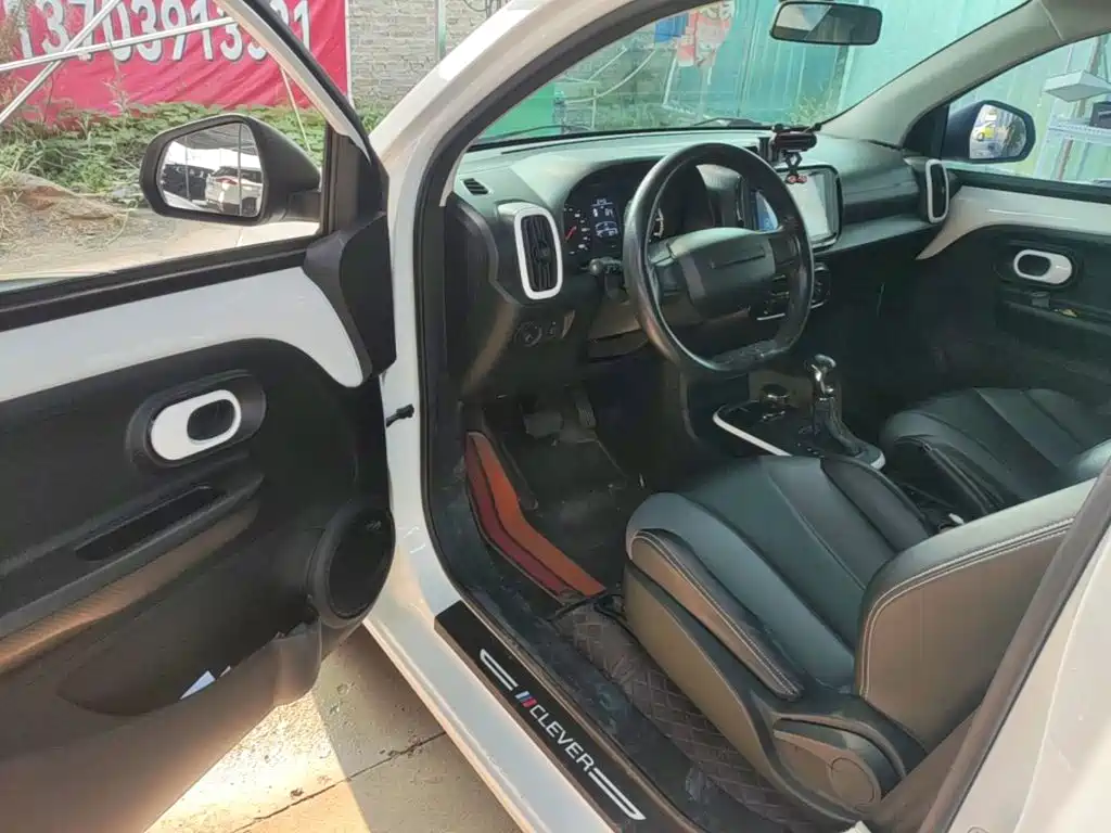 Roewe Clever — миниатюра 16