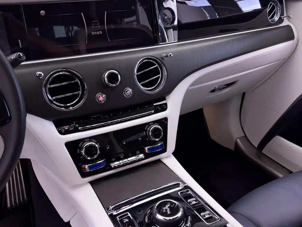 Rolls-Royce Ghost — миниатюра 23