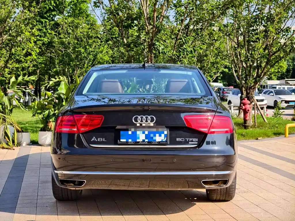 Audi A8 — миниатюра 12