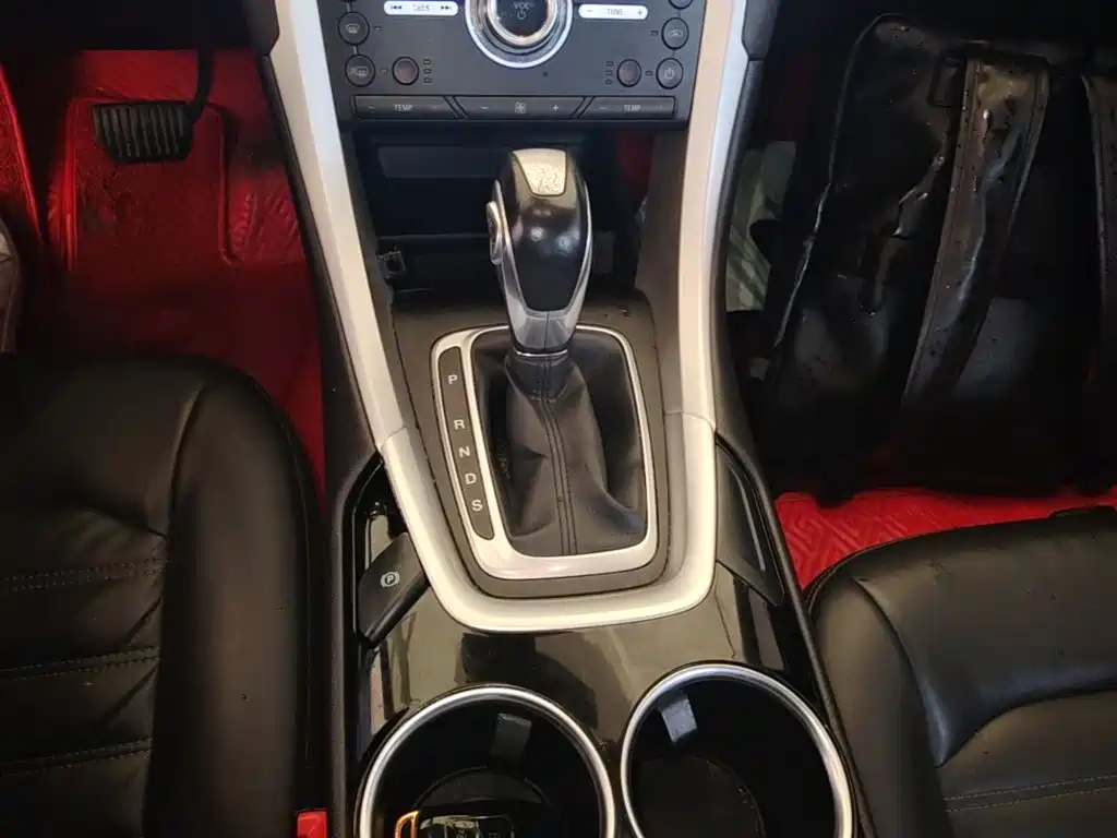 Ford Mondeo — миниатюра 14