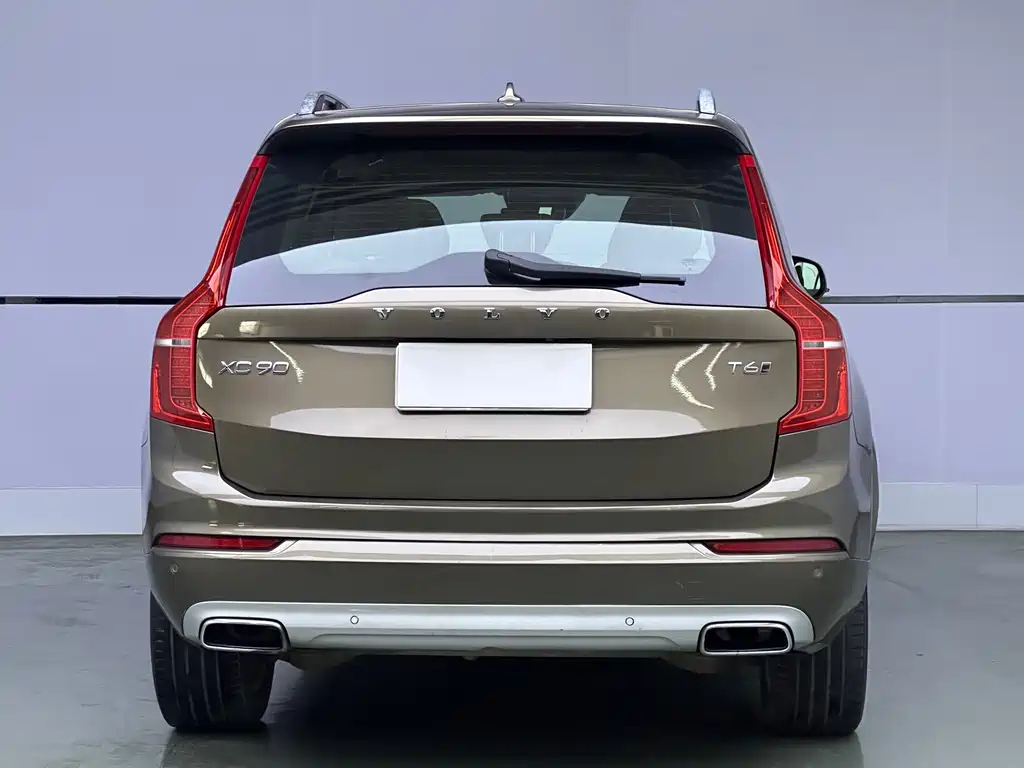 Volvo XC90 2015 T6 5 мест