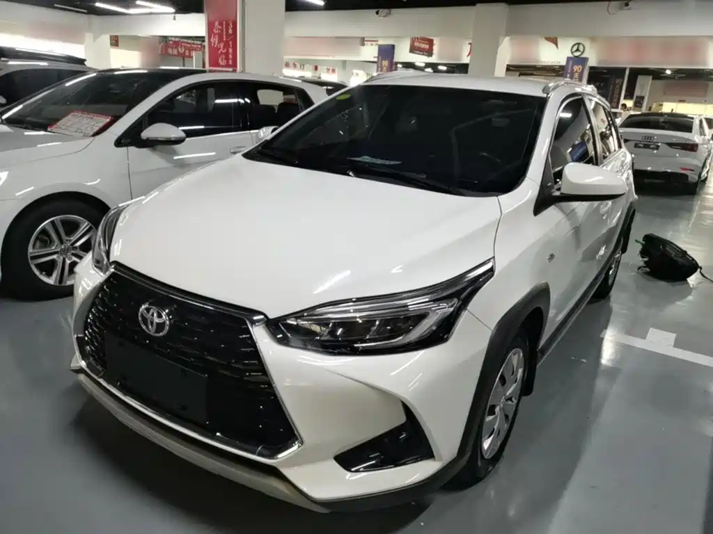 Toyota Yaris L — миниатюра 2