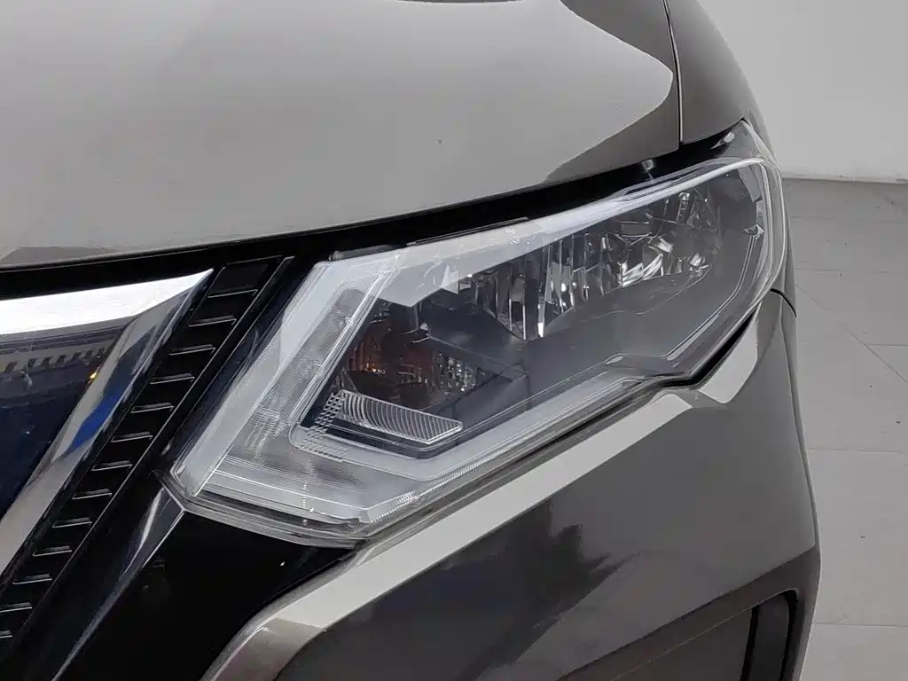 Nissan X-Trail — миниатюра 7