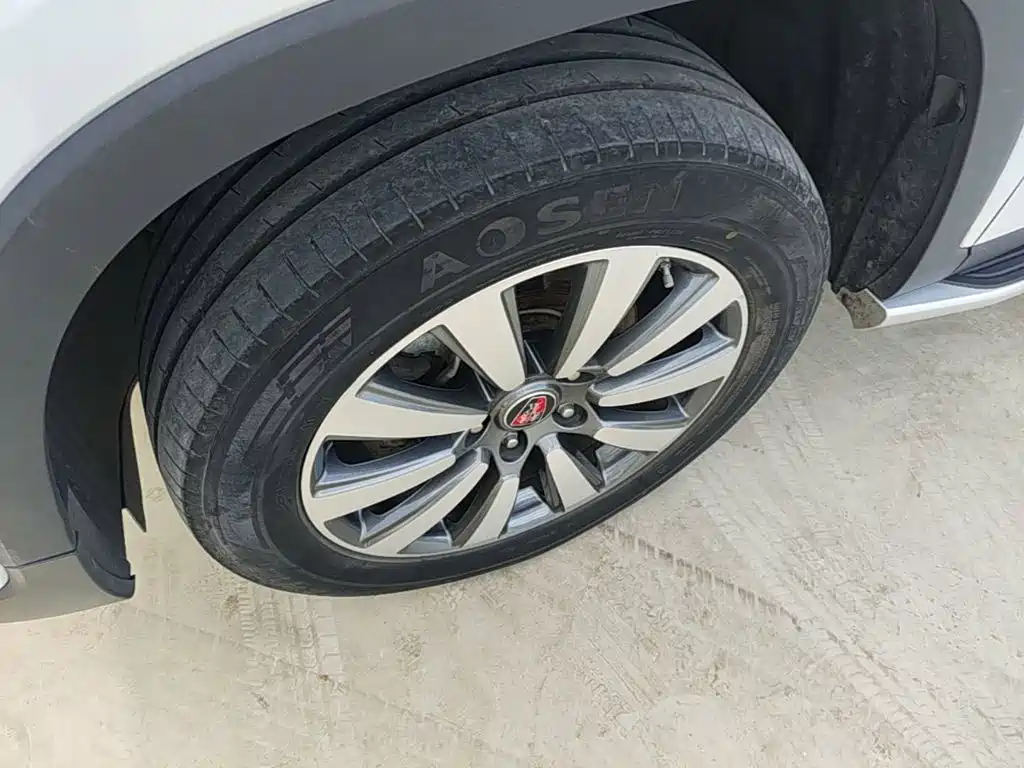 Roewe RX8 — миниатюра 23