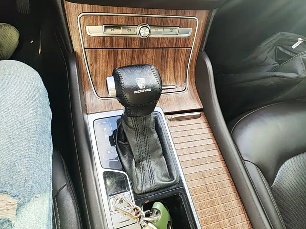 Roewe RX8 — миниатюра 14