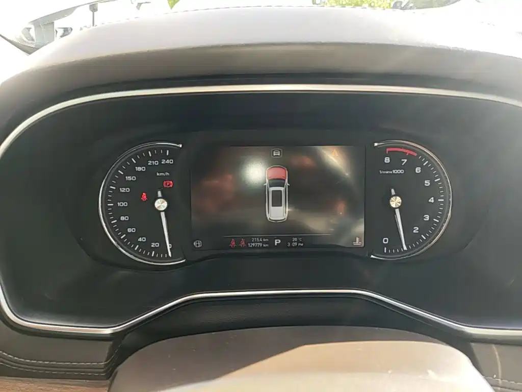 Roewe RX8 — миниатюра 12