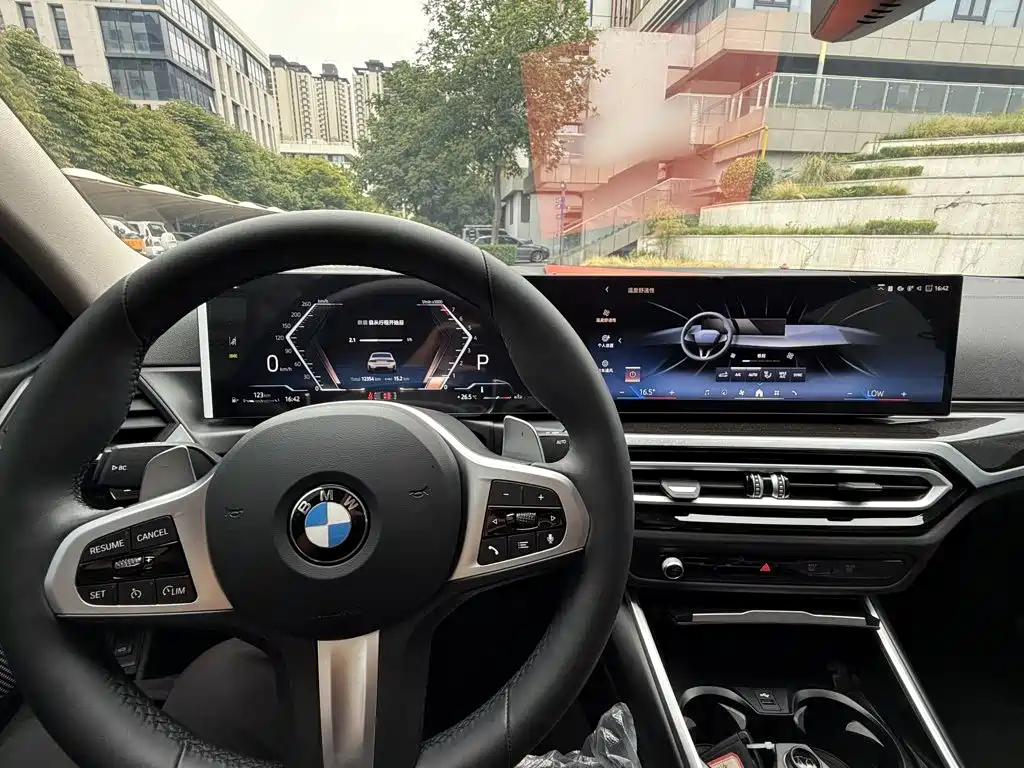 BMW 3 Series — миниатюра 8