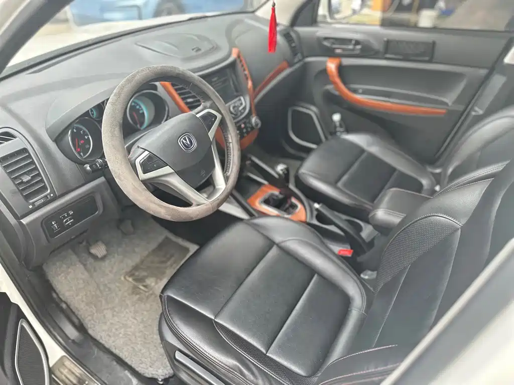 Changan CS35 2015 1.6L MT Comfort IV