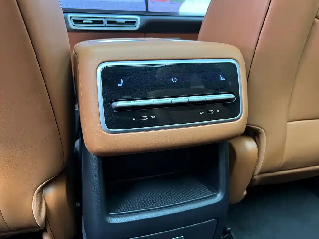 Li Auto Li L8 — миниатюра 11