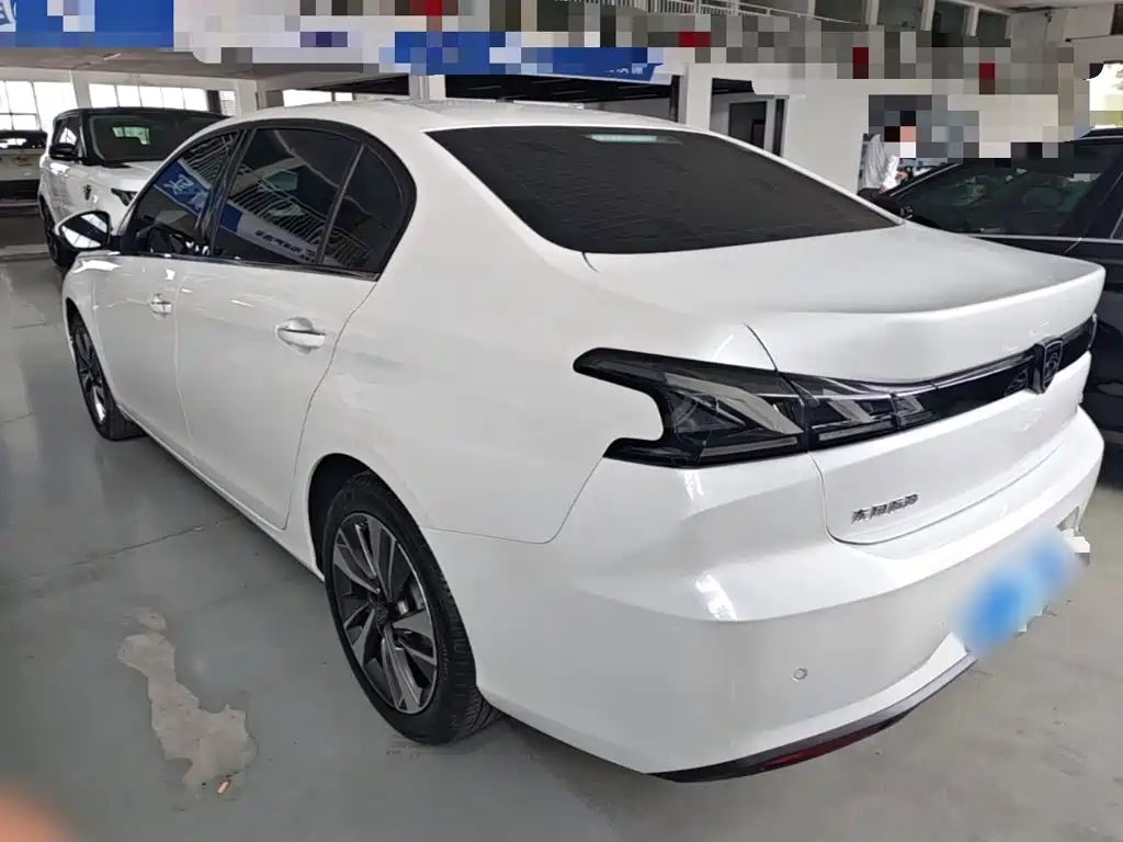 Peugeot 408 — миниатюра 5
