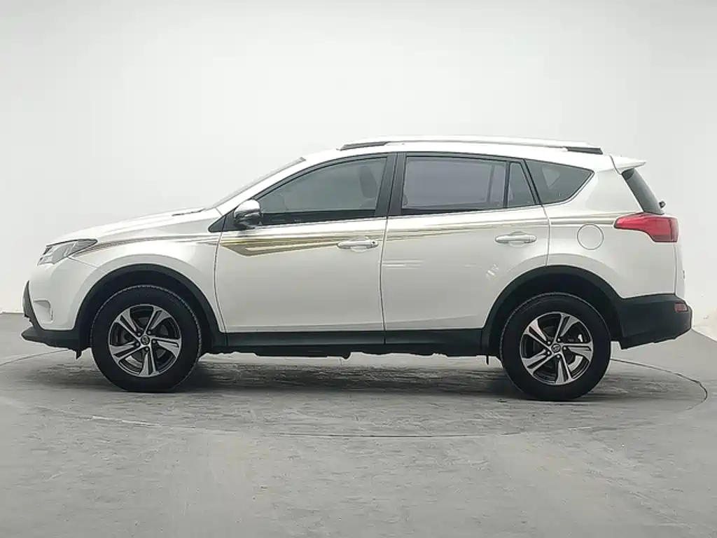 Toyota RAV4 — миниатюра 2