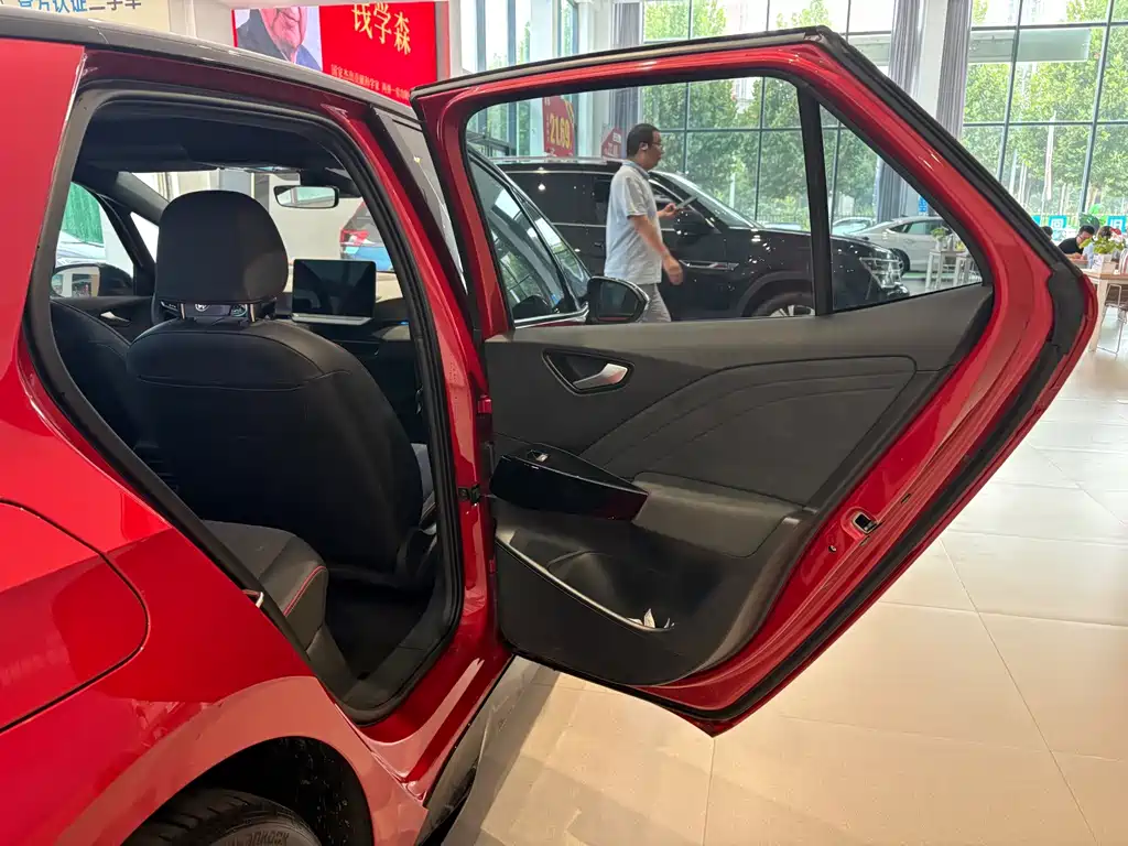 Volkswagen ID.3 — миниатюра 10