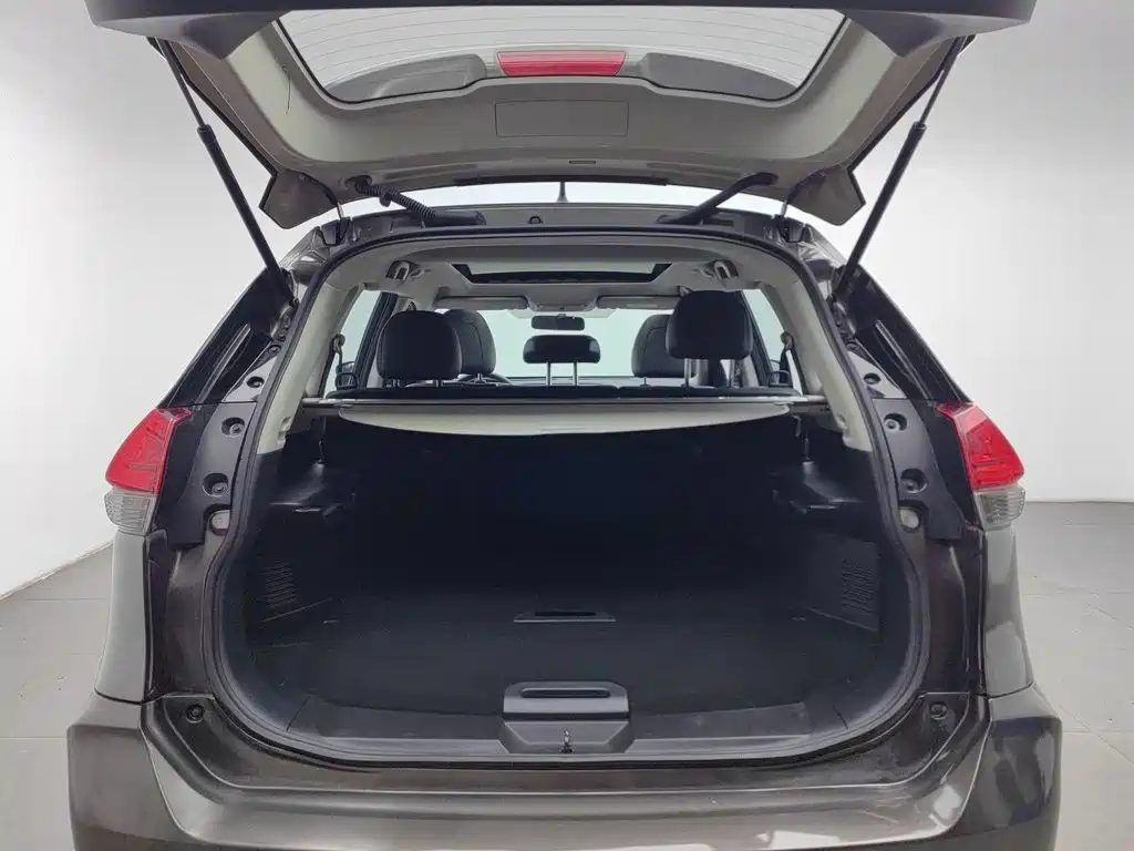 Nissan X-Trail — миниатюра 16