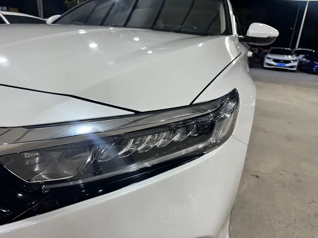 Honda Accord — миниатюра 17