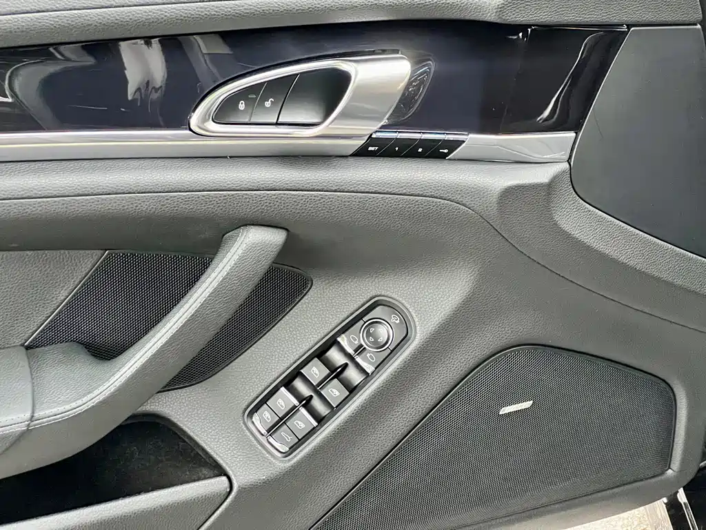 Porsche Panamera — миниатюра 14