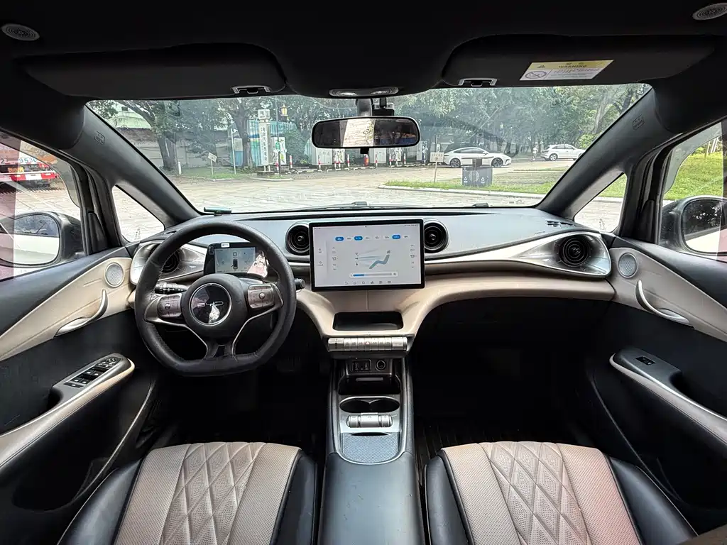 BYD Dolphin — миниатюра 9