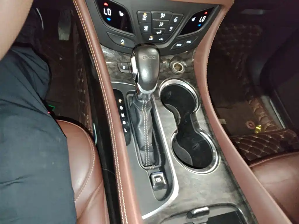 Buick Envision Plus — миниатюра 14