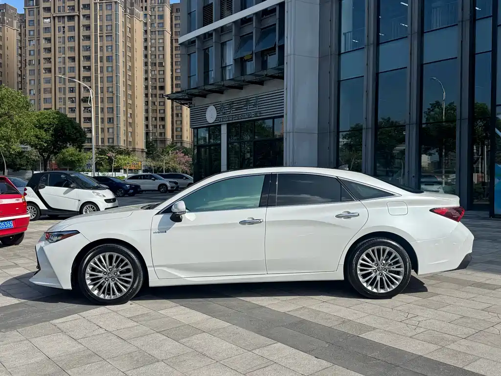 Toyota Avalon — миниатюра 3