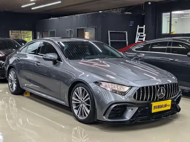 Mercedes-Benz CLS — фото 1