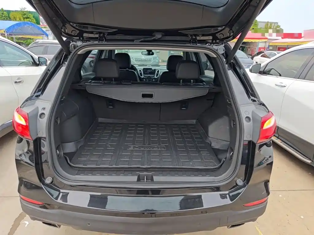 Chevrolet Equinox — миниатюра 19