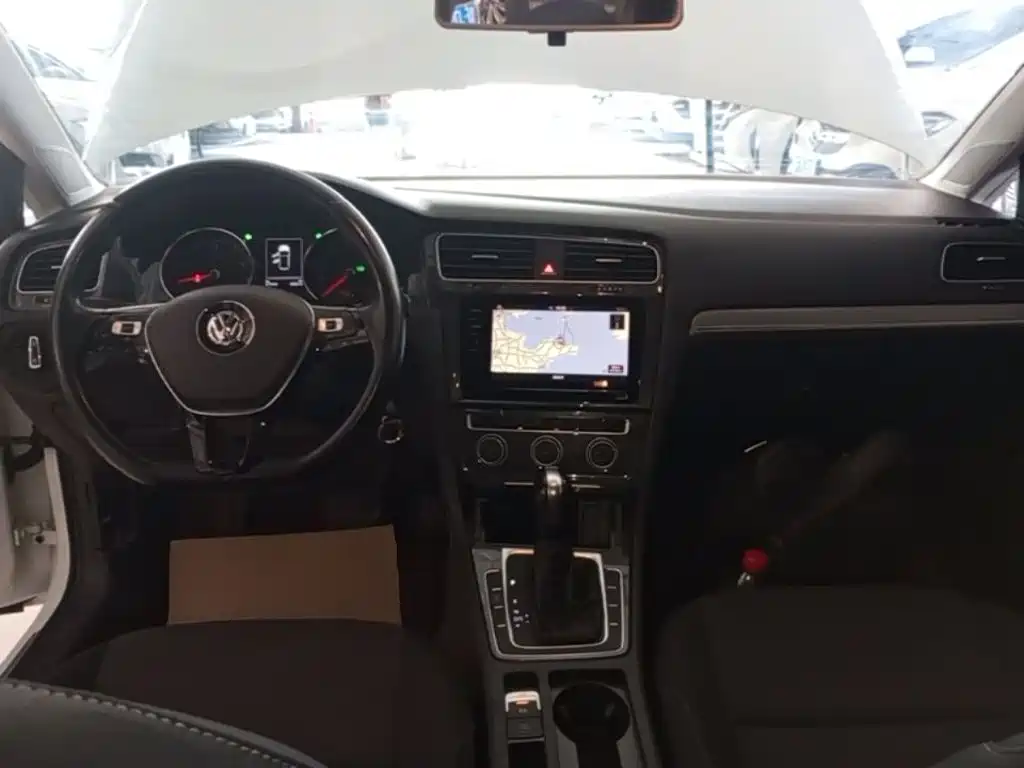 Volkswagen Golf — миниатюра 10