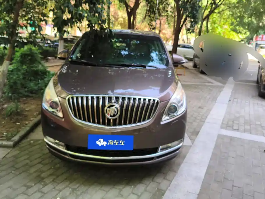 Buick GL8 — миниатюра 2