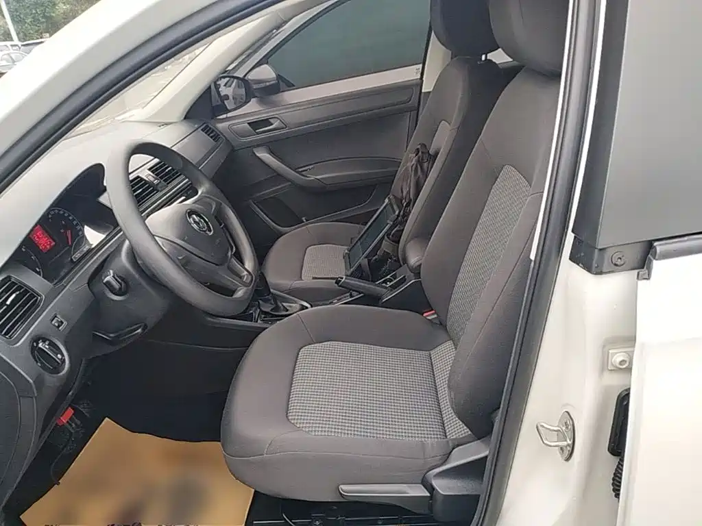Volkswagen Santana — миниатюра 15