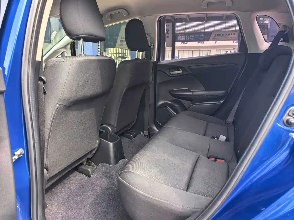 Honda Fit — миниатюра 8