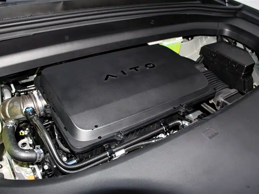 Aito M8 2025 Ultra 53.4kWh 5 мест (192 )