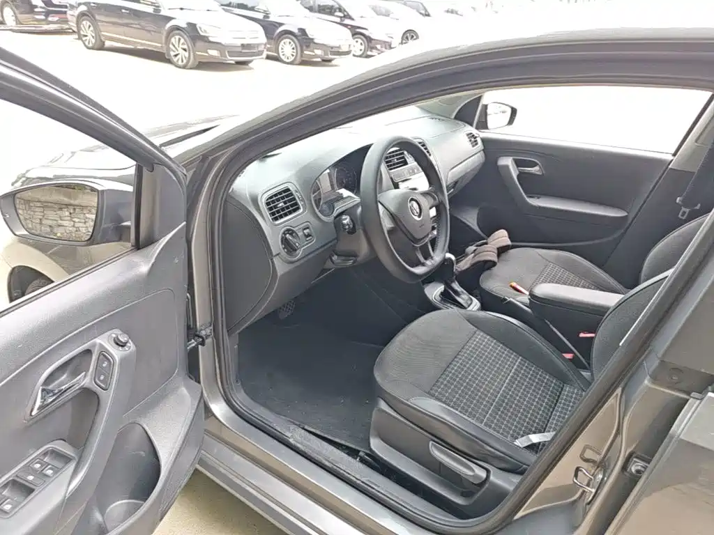 Volkswagen Polo — миниатюра 16