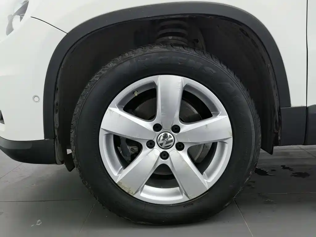 Volkswagen Tiguan — миниатюра 17