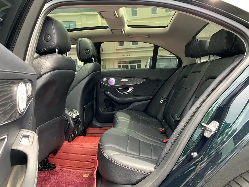 Mercedes-Benz C-Class — миниатюра 15