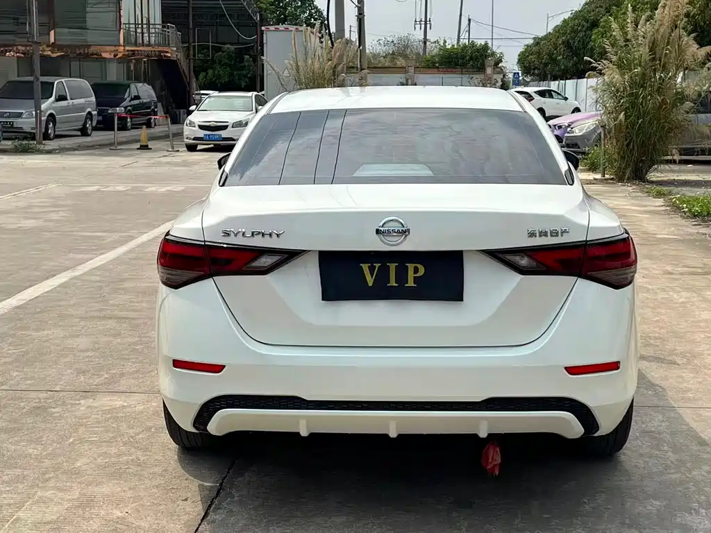 NISSAN XUAN YI