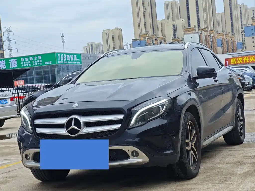 Mercedes-Benz GLA