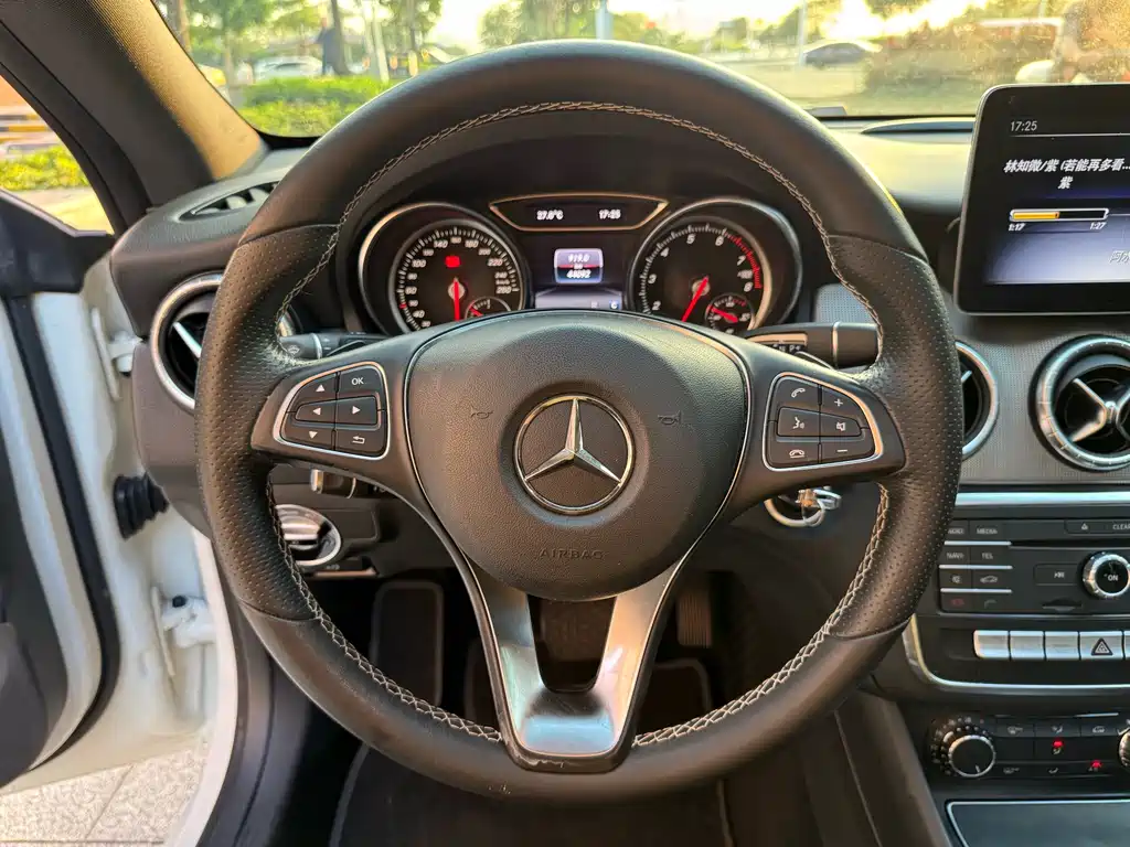 Mercedes-Benz CLA (Import) — миниатюра 6