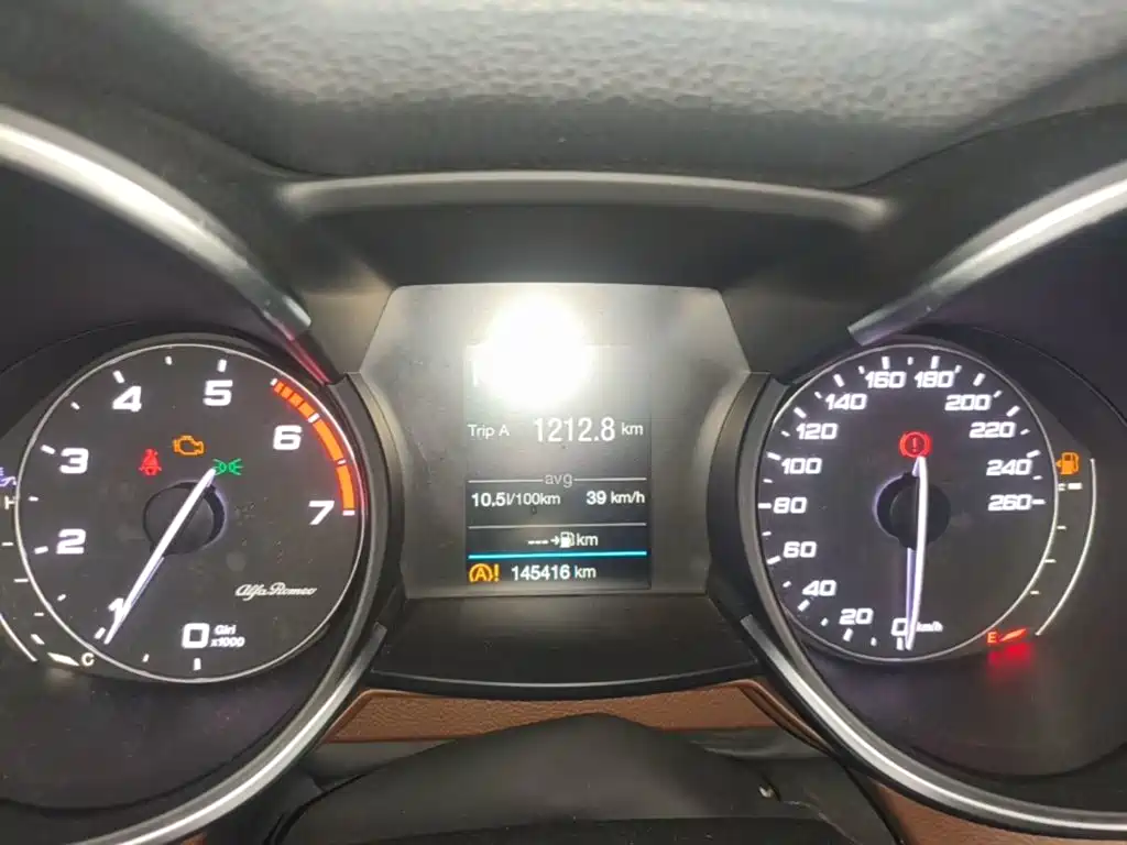 Alfa Romeo Stelvio — миниатюра 12