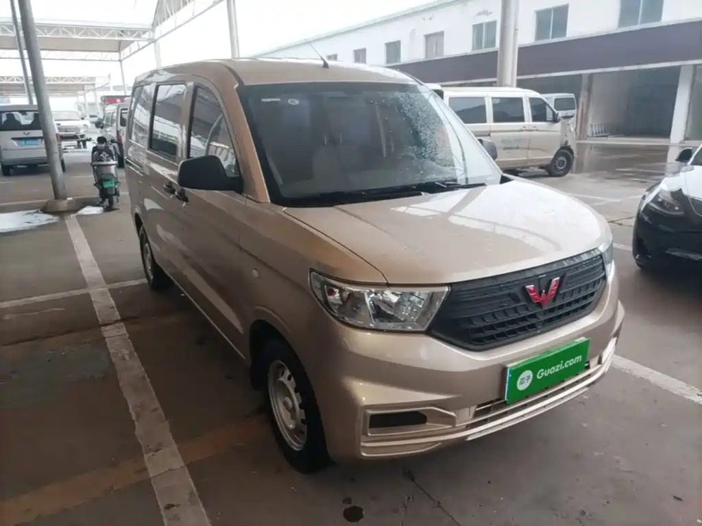 Wuling Hongguang V — миниатюра 4