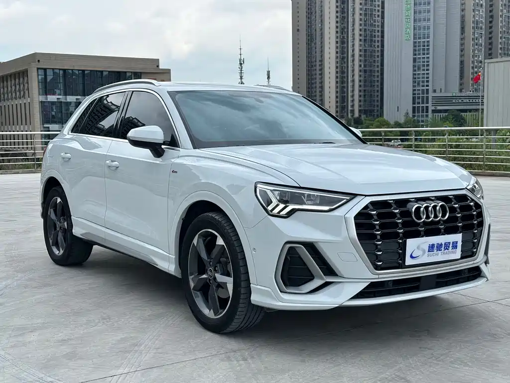 Audi Q3 2023 35 TFSI Fashion (1.4T)