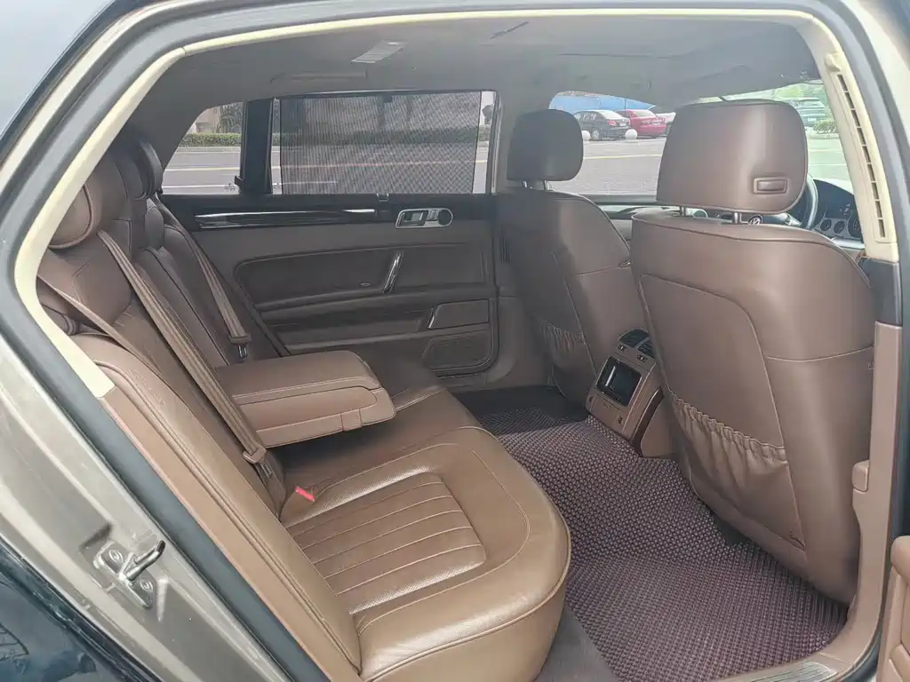 Volkswagen Phaeton — миниатюра 6