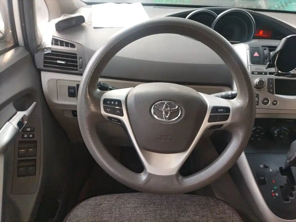 Toyota Verso — миниатюра 11